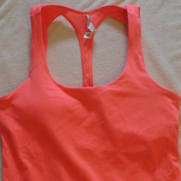Under armour Running and yoga racerback top - Picture 2 of 6